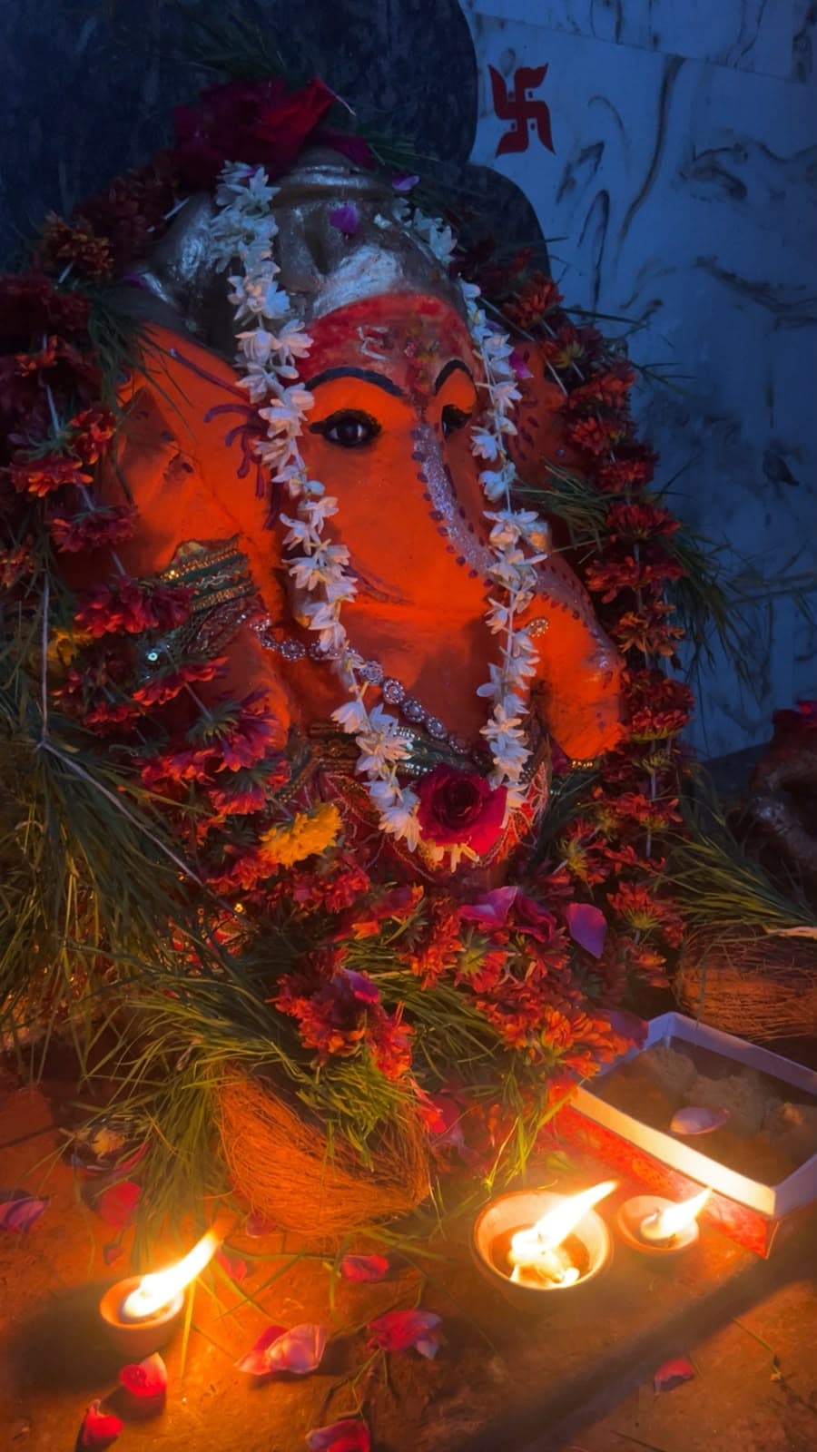 गणेश पूजन और दीप